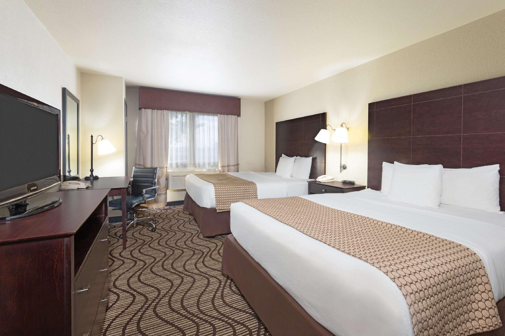 La Quinta By Wyndham Henderson-northeast Denver