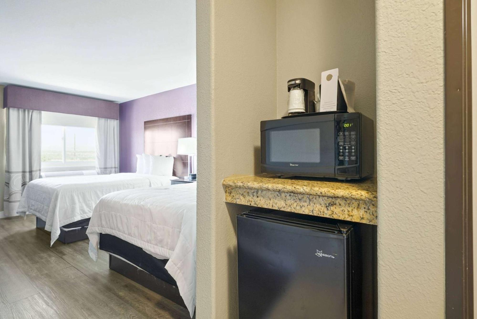 Hotel La Quinta By Wyndham Henderson-northeast Denver 3*