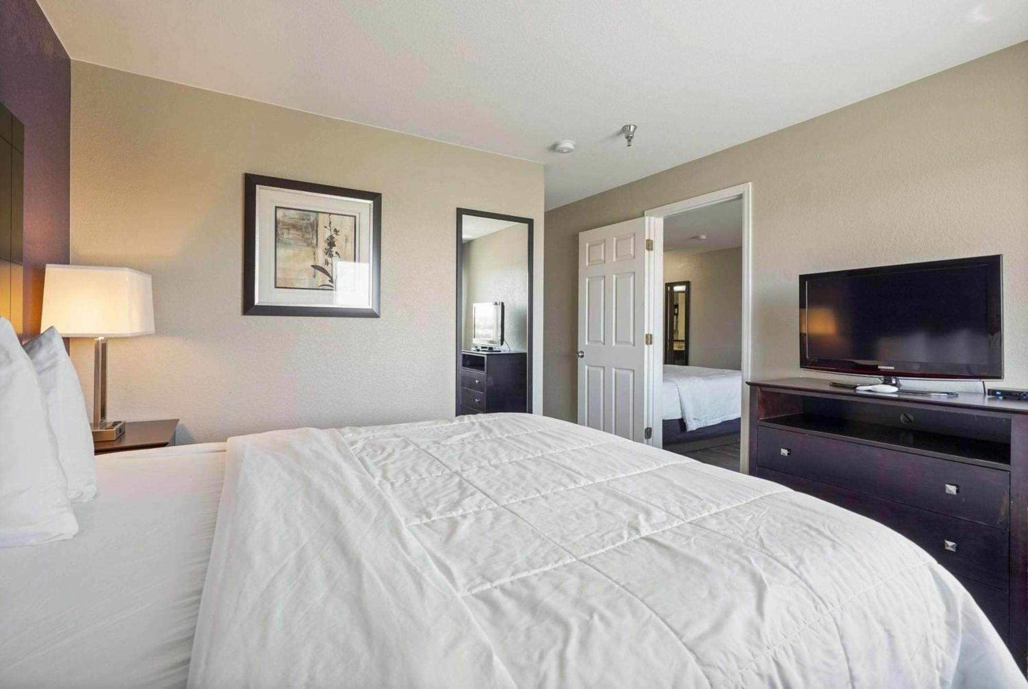 Hotel La Quinta By Wyndham Henderson-northeast Denver 3*