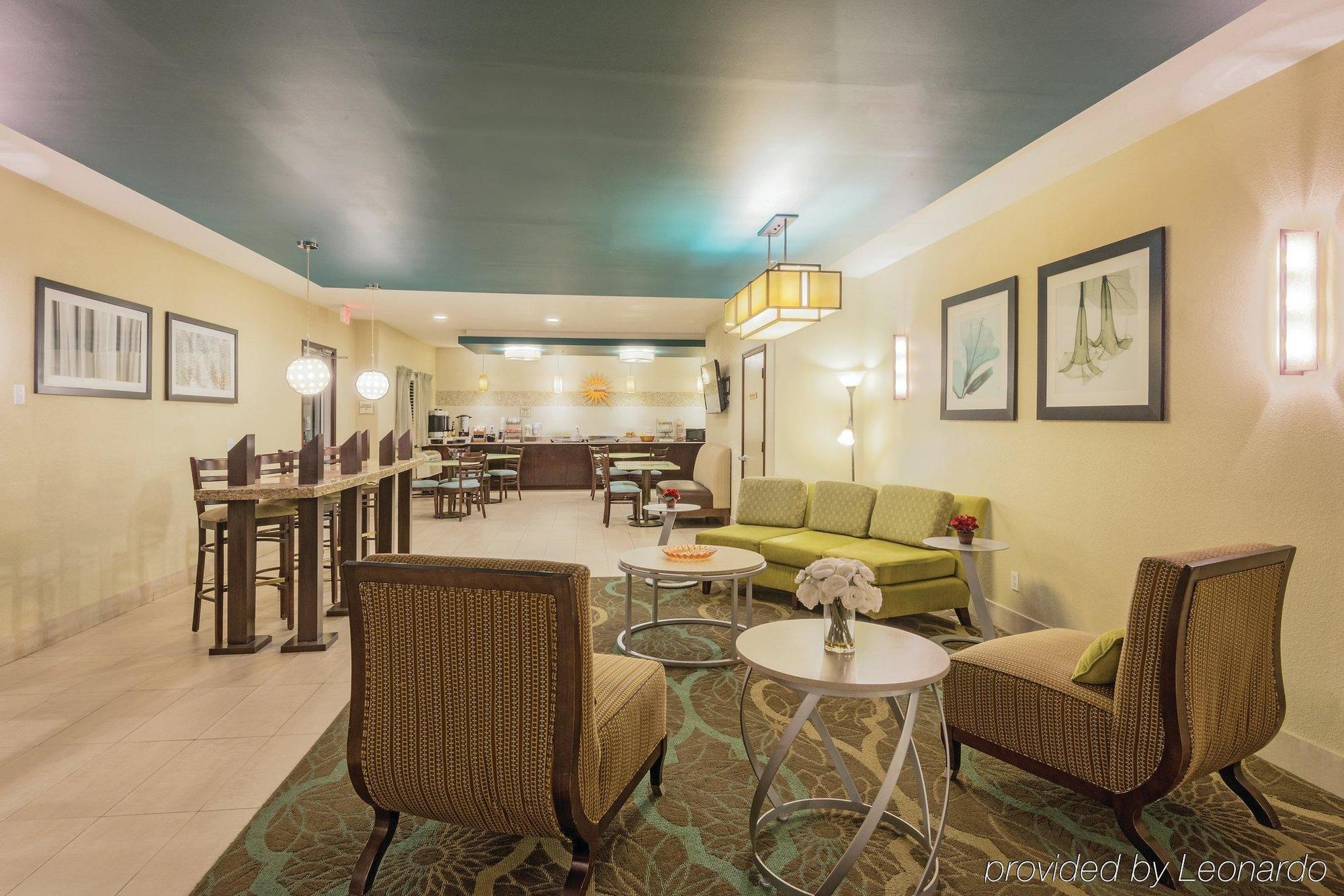 Hotel La Quinta By Wyndham Henderson-northeast Denver