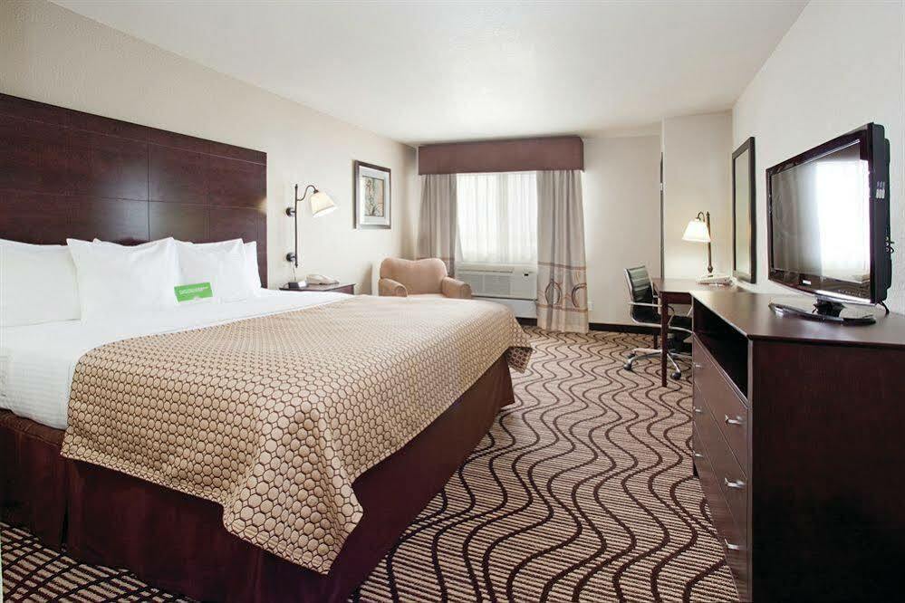 Hotel La Quinta By Wyndham Henderson-northeast Denver 3*