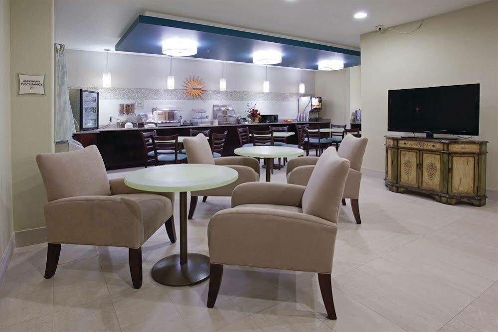 La Quinta By Wyndham Henderson-northeast Denver